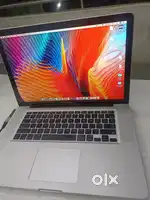 Mac book pro i7  laptop/SSD 256GB/4GB RAM/1GB graphic/15 inch