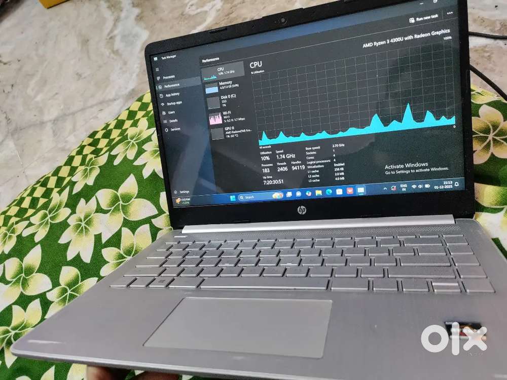 Hp Ryzen 3 4300U 8 gb ram 256 gb ssd