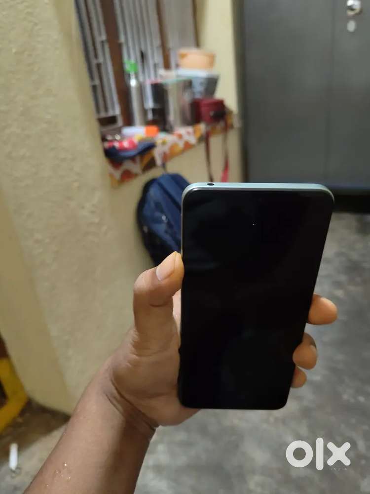 Poco C75 mobile and accessories available