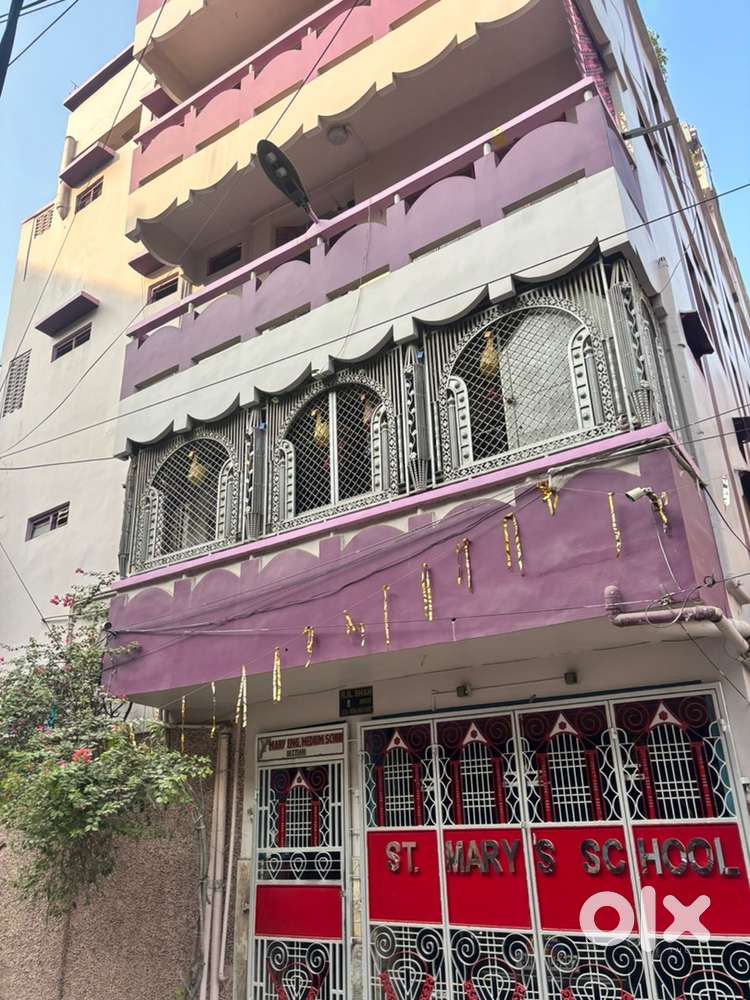 2 bhk for working person with family