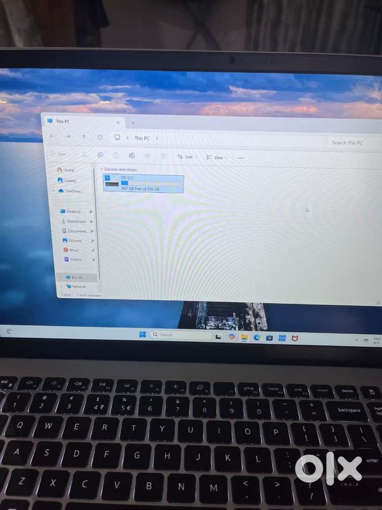 BRAND NEW DELL INSPIRON 15