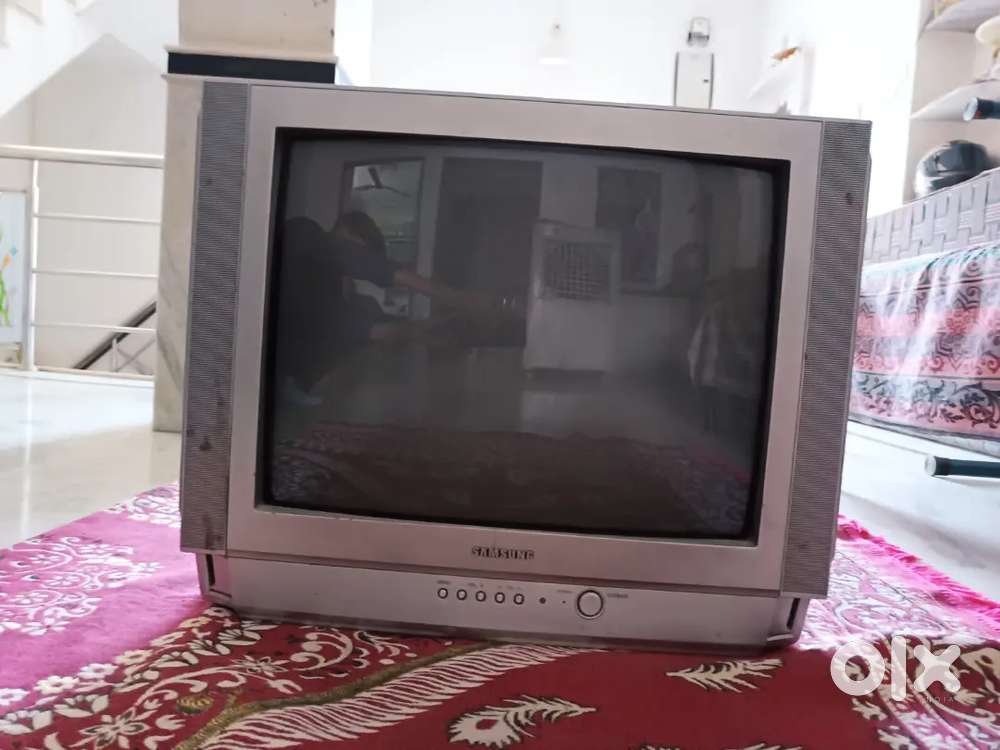 Smamsung vintage CRT tv