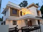 Puliyathumukku, KOLLAM... KANNANALOOR ROAD.3 bhk.