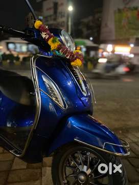 Chetak premium 2413 ev electric scooter