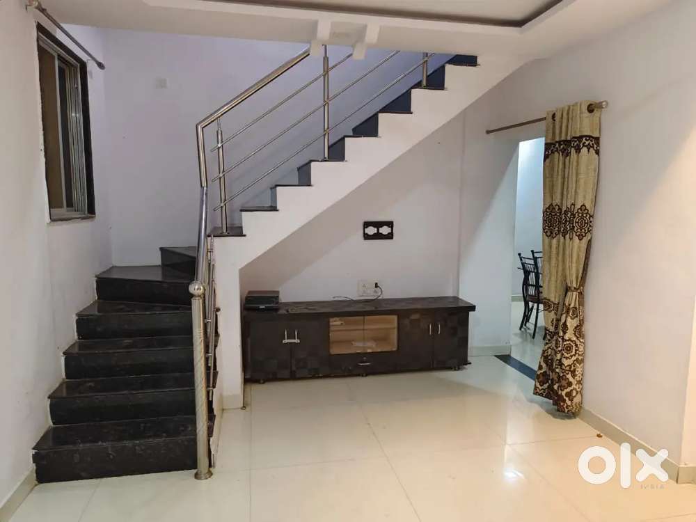 कळंबा नाका Poddar School नवीन वाशी नाका 4bhk बंगलो भाड्याने देणे