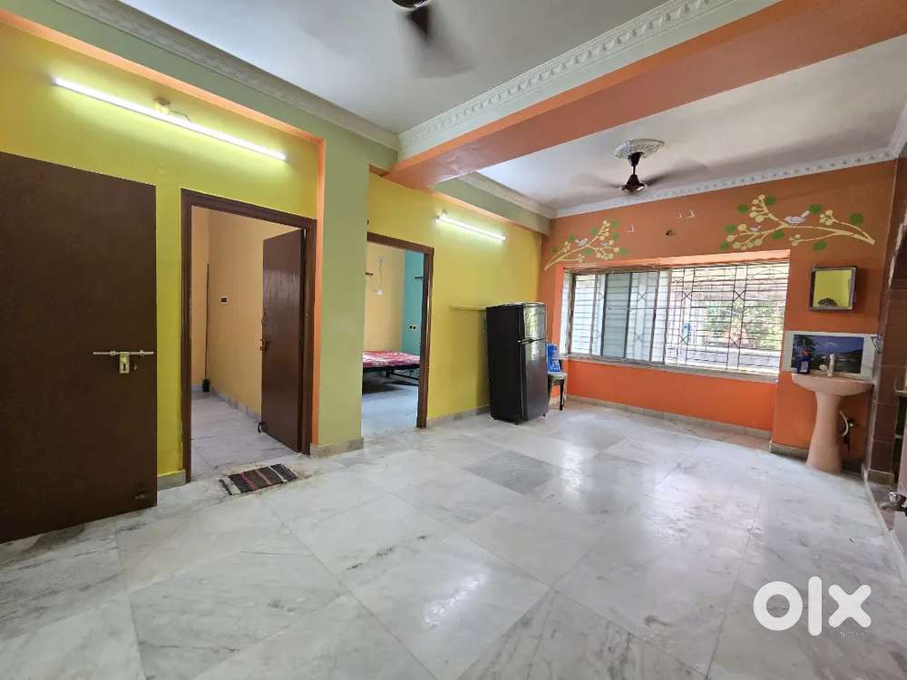BIG & SPACIOUS SEMI FURNISHED 2 BHK FLAT FOR RENT IN NETAJI METRO NEAR