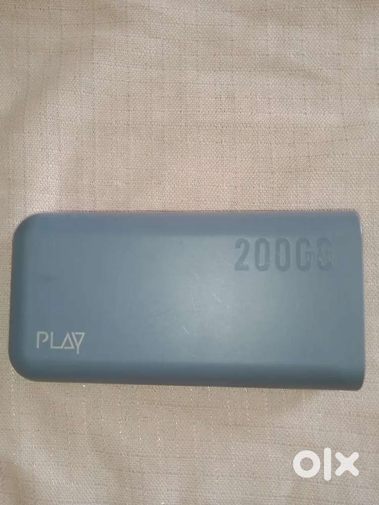 Play company power bank... Good condition h urgent sell krna h msg kre