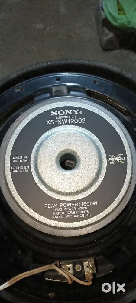 Sony xplod1800.300rms&bass tube