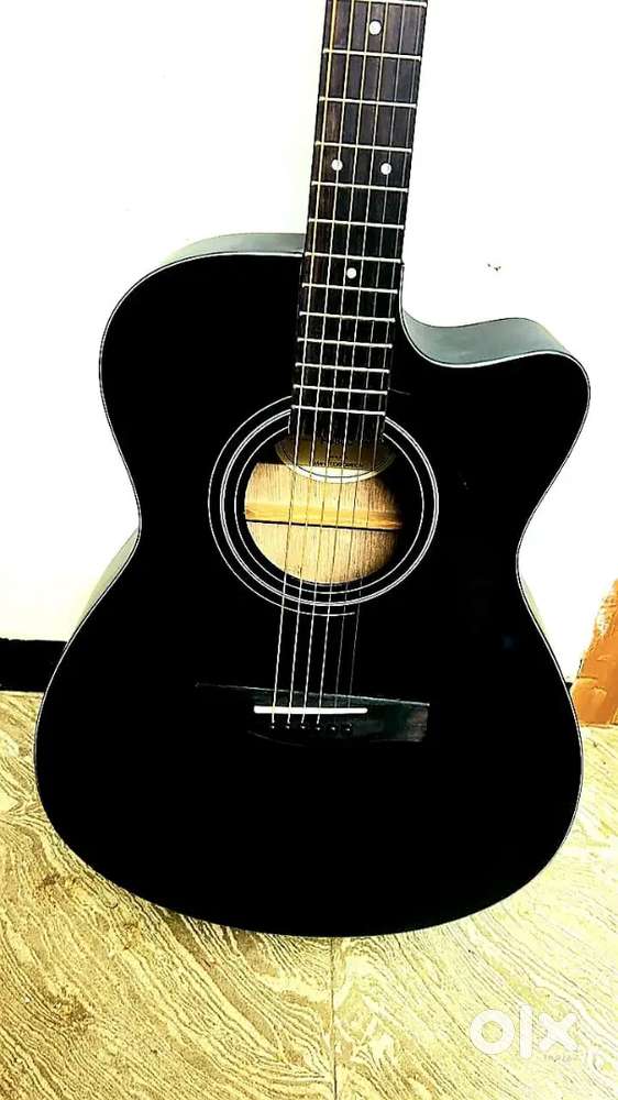 Yamaha guitar ffoffor sale only one day used