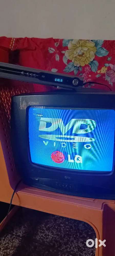 Lg old tv and cd player