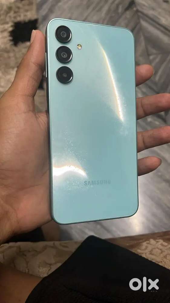 A16 5g very good condition 10mnths used under warranty 128gb 6g ram