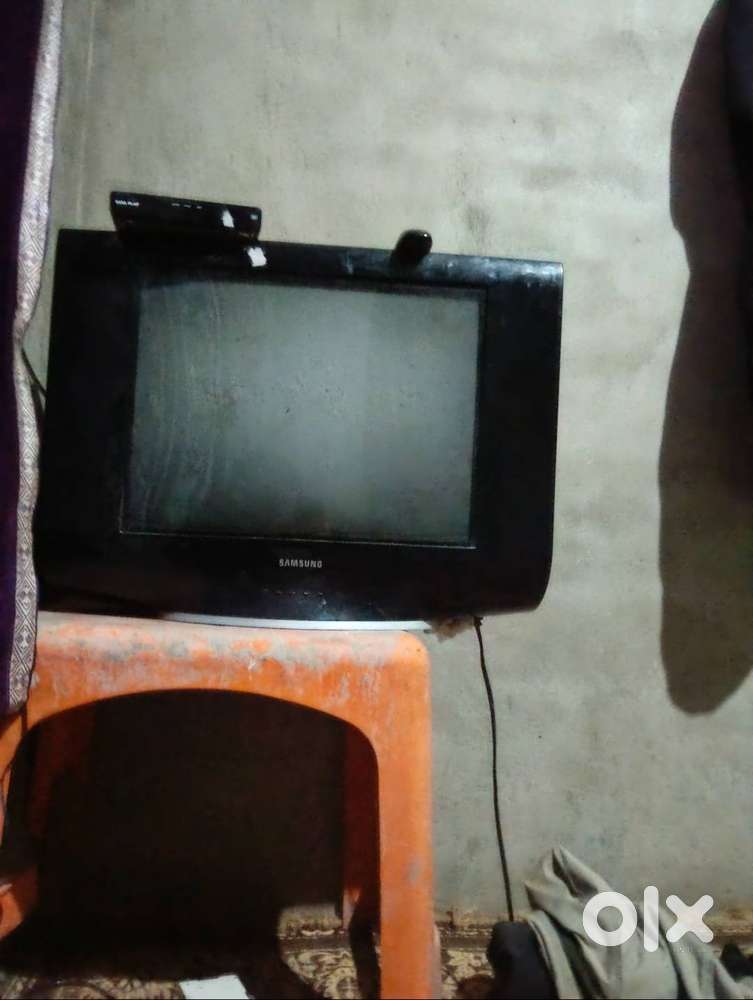 SUMSUNG (CRT)TV
