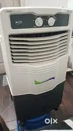 Voltas Mini Cooler - 30L With Ice Box
