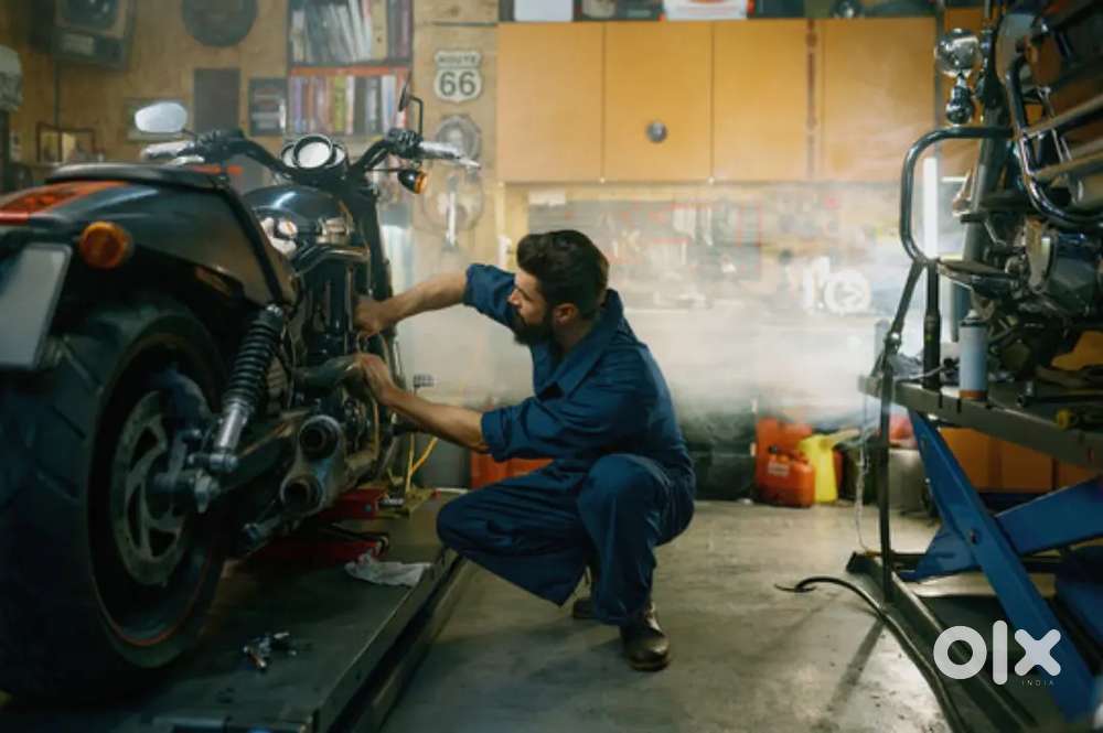 Two wheeler mechanic