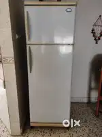Kelvinator double door fridge. 315 ltrs.