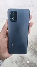 Vivo y01. 2 32 hai 4G  2 sal use hai bill box charger hai good