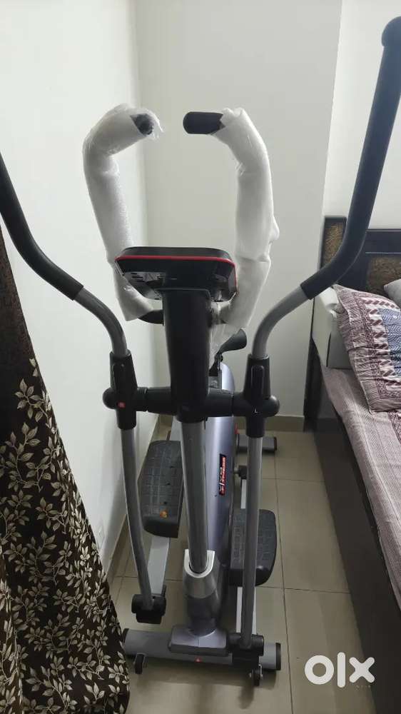 Elliptical cross trainer, better than treadmill