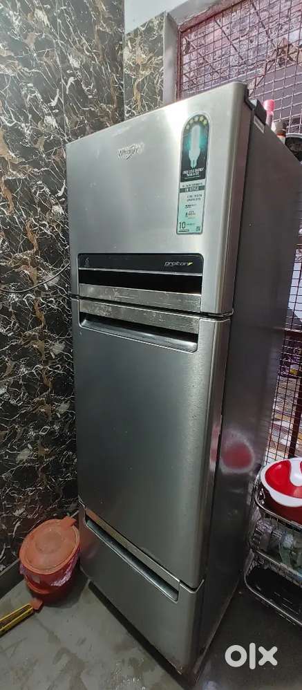 Whirpool 250L triple door fridge