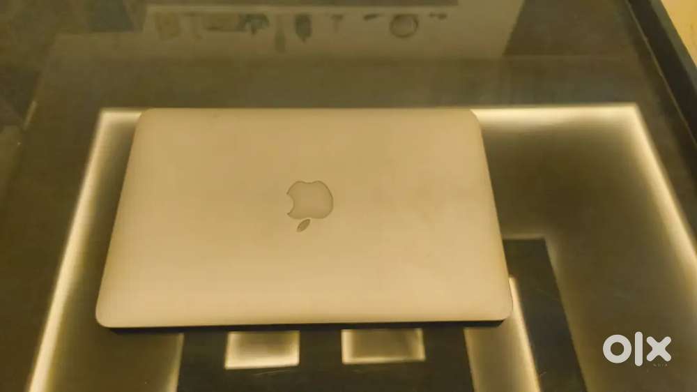 MACBOOK AIR A1465 11.6 early 2014