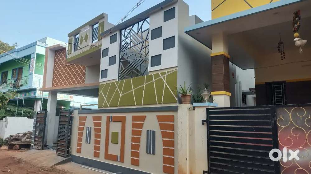 The indipendent house .,In the center of the city.Near hepron  school.