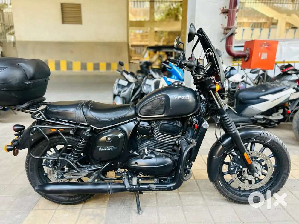 YEZDI ROADSTER 350 ABS