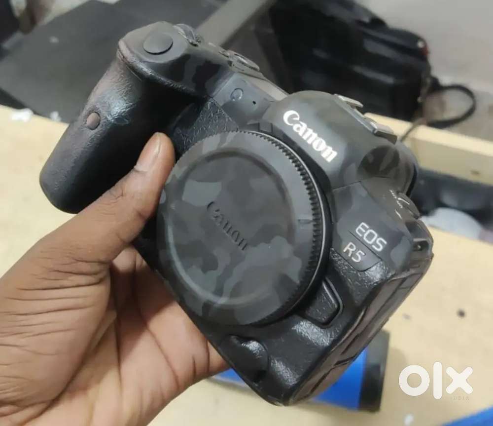 Canon R5 body for sale
