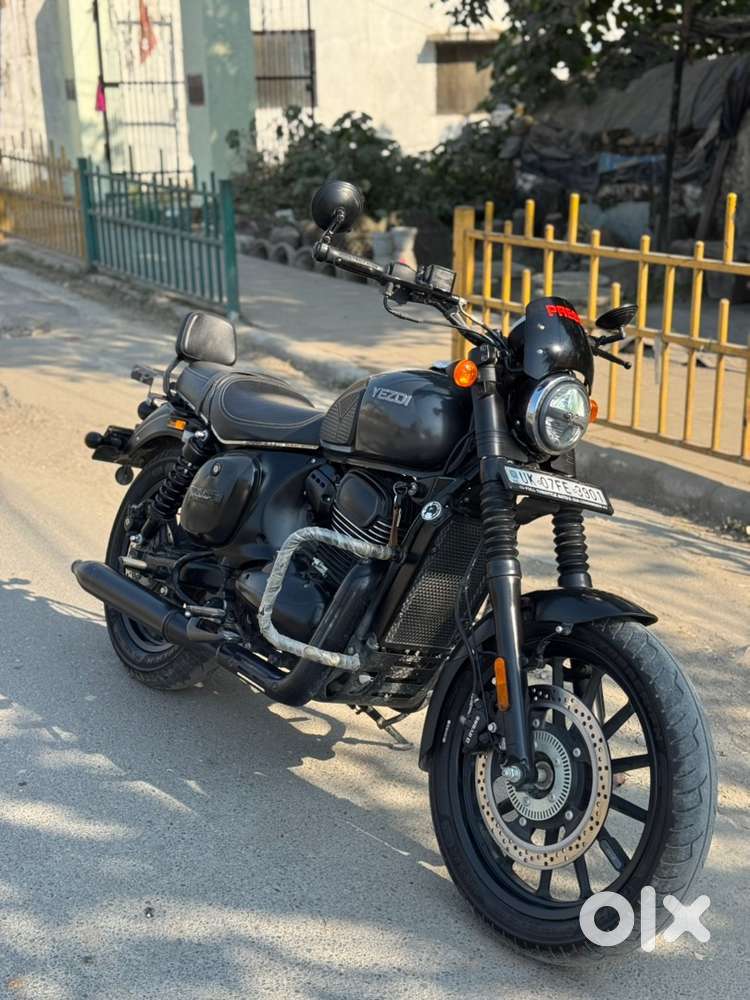 Yezdi Rodster Abs Showroom condition , finance or exchange avialble