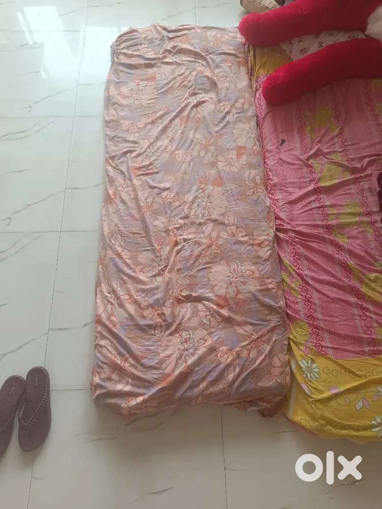 Single mattress