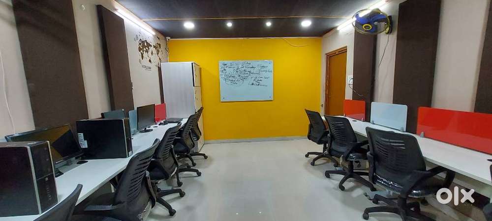 13 Seats Class Room With AC