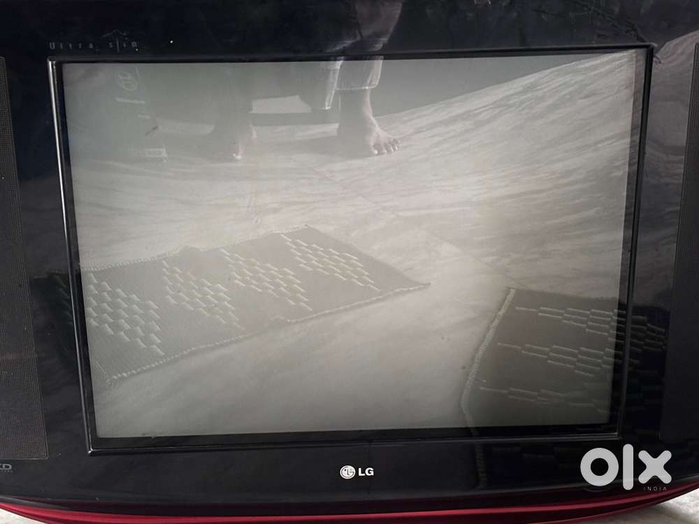 LG CRT Ultra Slim Tv