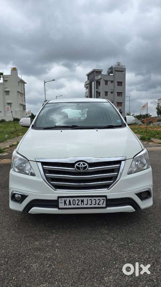 Toyota Innova 2.5 ZX 7 STR BS-IV, 2014, Diesel