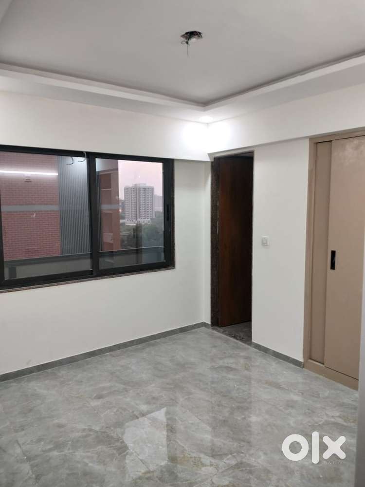 3 bhk semi furnished flat for sale in zundal Ahmedabad