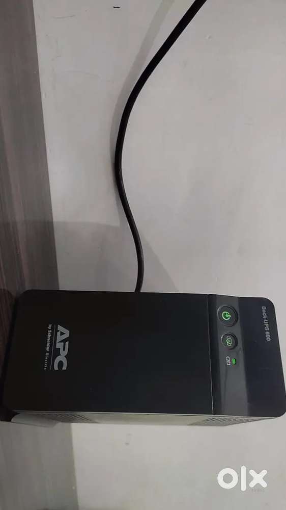 APC 600VA UPS - Excellent Condition / Low use