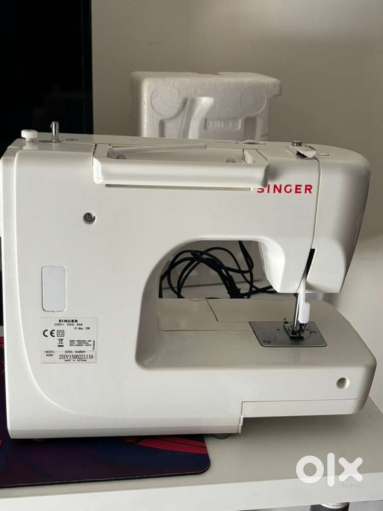 Singer Sewing Machine 8280
