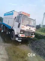 2 Ashok Leyland Ecomet 1214 and Newly body cabin made tyre 80•/•