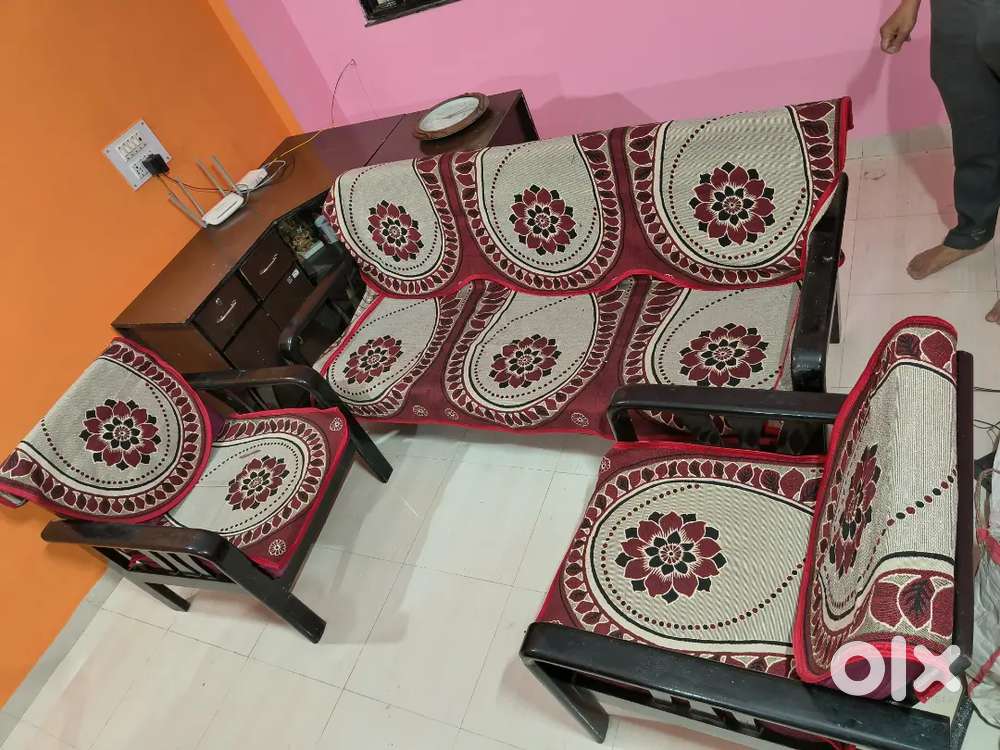 Sofa set + corner piece for 16000rs