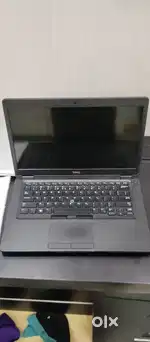 Dell latitude~ i5 8^256 mint condition 3hr battery backup windows 10pr