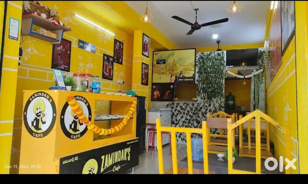 Cook experienced in making vegetarian chats, desserts, juice, lassi