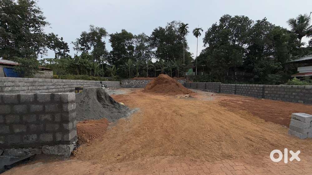 PALLIKKARA MORAKKALA PARAKKOD 10 CENT PLOT NEAR KAKKANAD INFOPARK 8KM