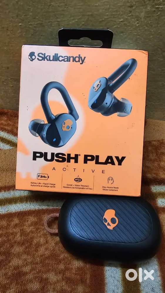 SKULL CANDY EARBUDS