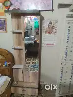 ड्रेसिंग बेचना है
