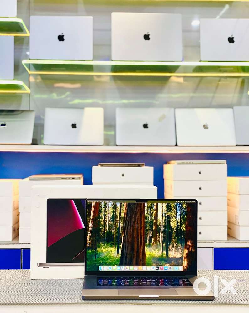 Macbook pro 16” M2 Pro chip 16gb ram 512gb ssd