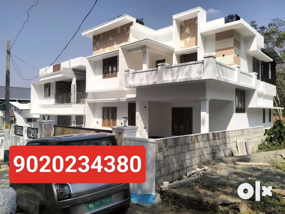 * 78 lakh only * chottanikkara Eruvely Town area