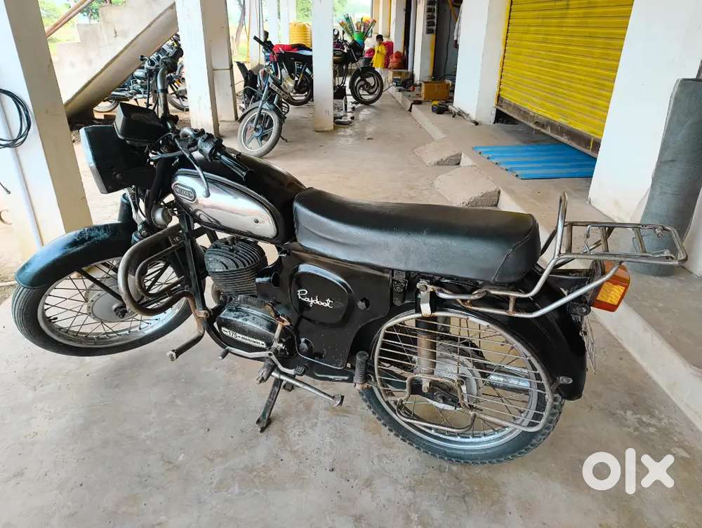 Rajdoot Electronics 175 in excellent single kick start condition...