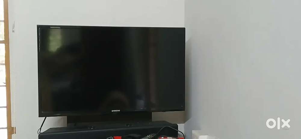 Samsung 32 inches LED TV