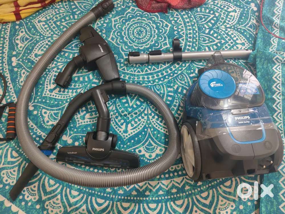 Philips 1900 Watt new vaccum cleaner with 2 year warranty
