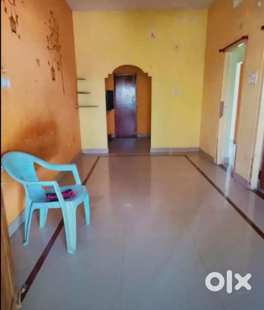 2Bhk 8years old group house for sale at paulnagar