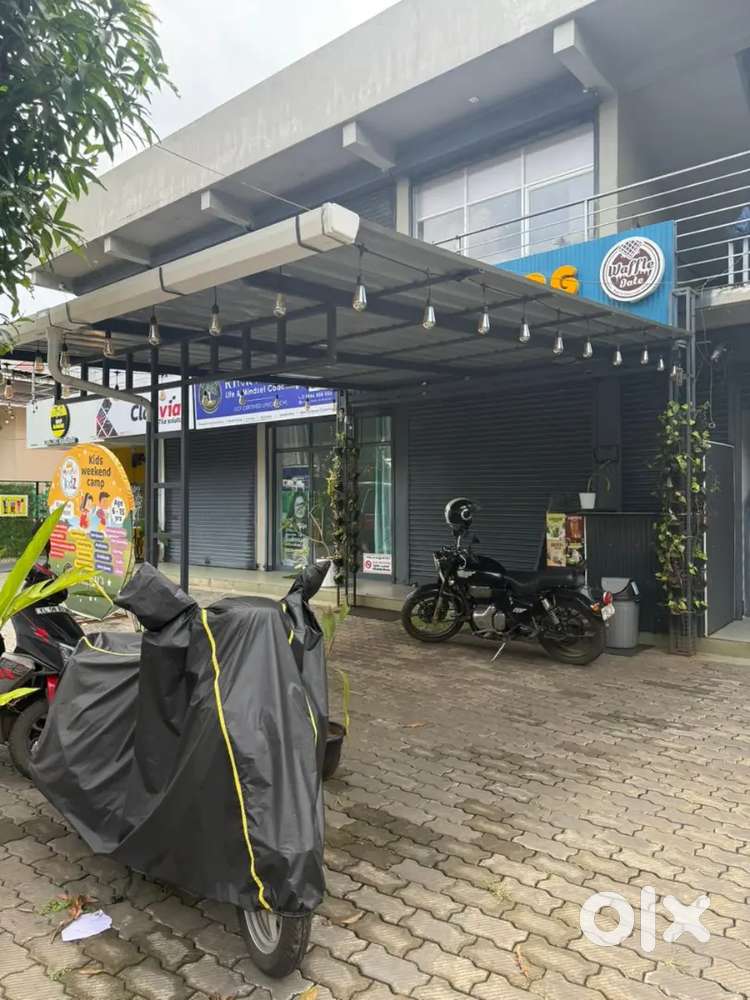 Burger / Juice / Waffles restaurant for sale