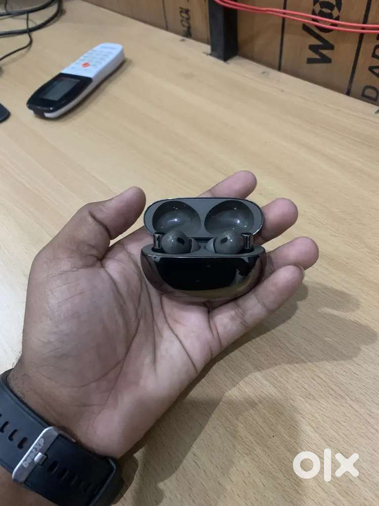 Realme buds air 6 pro (2 months old)