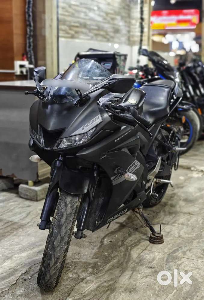 YAMAHA R15 V3S 2023 FOR SALE ( PAY 20000 AND GET IT IN EMI )